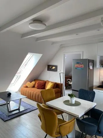 R77 Apartment Downtown - Penthouse